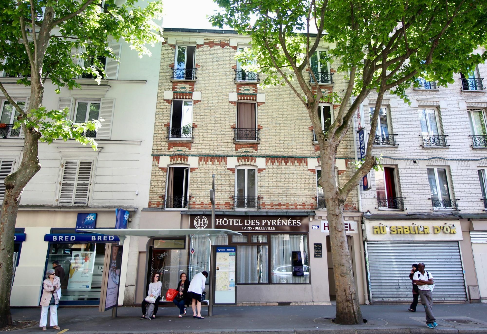 Hotel Des Pyrenees Париж Экстерьер фото